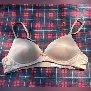 Victoria's Secret Nude Wireless Bra
